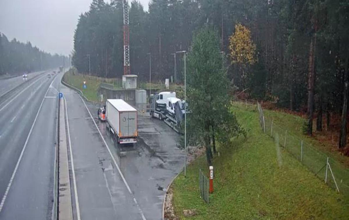 štajerska avtocesta, Vransko | Zimske razmere na cestah zahtevajo še bolj previdno vožnjo.  | Foto DARS