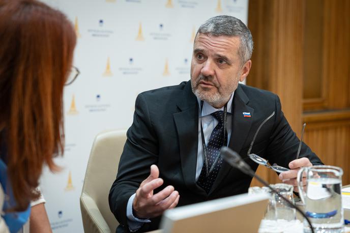 Tone Kajzer | Tone Kajzer bo zagovarjal meritokratski sistem kadrovanja in sistematično usposabljanje kadrov. | Foto STA