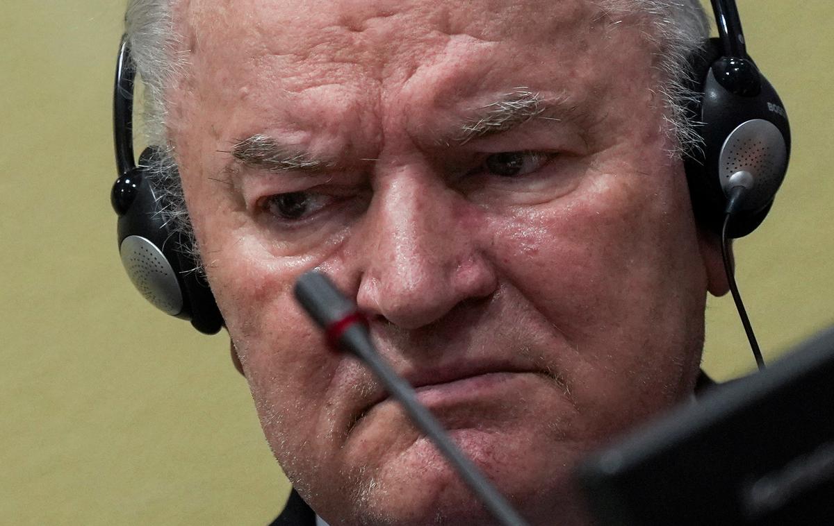 Ratko Mladić | Nekdanji poveljnik vojske Republike Srbske Ratko Mladić velja za enega najbolj zloglasnih vojnih zločincev polpretekle zgodovine in enega najodgovornejših za najbolj krvave dogodke med vojno v BiH, med katero je umrlo več kot sto tisoč ljudi. | Foto Reuters