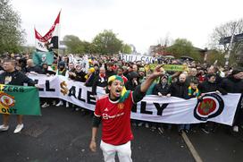 Manchester United navijači protest