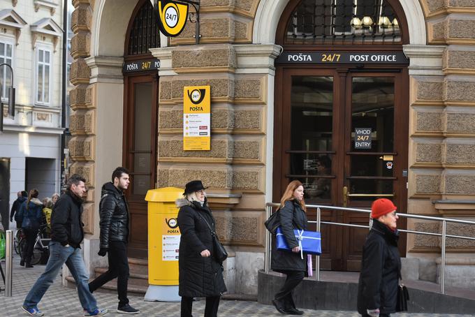 Enoletna pogodba s Pošto Slovenije bo podjetju Comnet Global prinesla 24 tisoč evrov. | Foto: STA ,