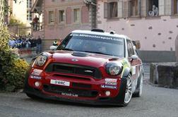 Mini: nov dirkalnik, nove stopničke