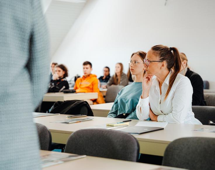 Na Academii študirajo študentje iz 24 držav sveta. | Foto: Academia, višja strokovna šola
