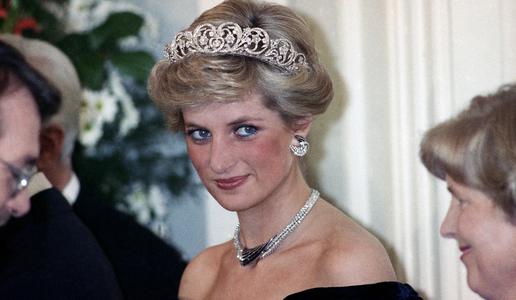 Kako je princesa Diana postala modna ikona, ki jo posnemamo še danes?