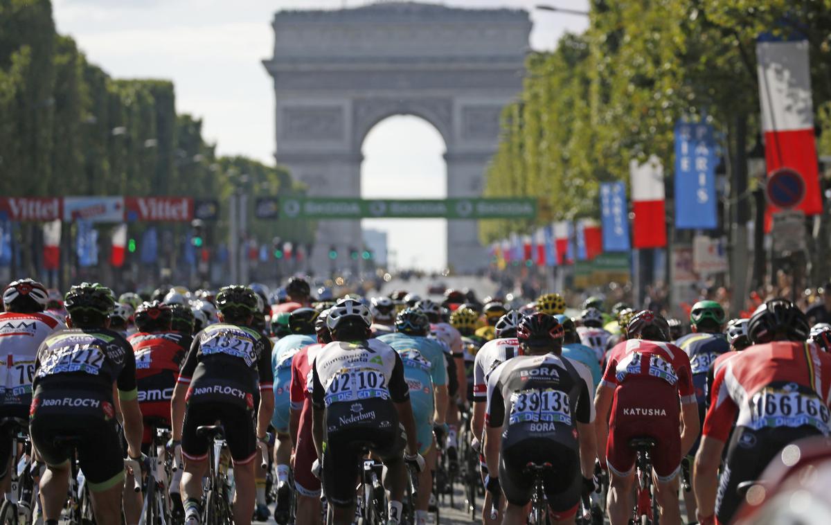 Tour de France Pariz | Mednarodna kolesarska zveza (Uci) se trud rešiti letošnjo Dirko po Franciji. | Foto Reuters