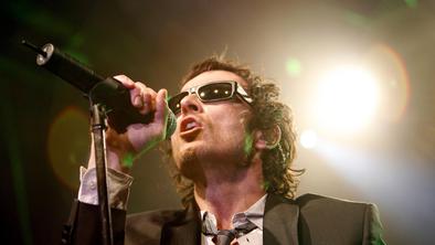 Umrl je Scott Weiland, pevec Velvet Revolver in Stone Temple Pilots