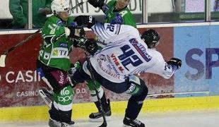 Olimpija ostaja v igri, Jesenice vse dlje