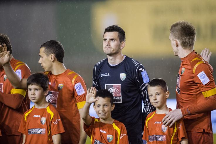Matjaž Rozman in soigralci so pred dobrim desetletjem izpadli po izvajanju 11-metrovk v Albaniji. | Foto: www.alesfevzer.com