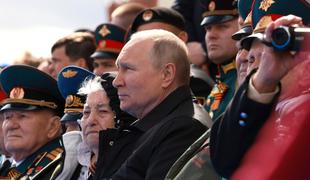 Putin pripravljen posredovati v konfliktu med Izraelom in Iranom