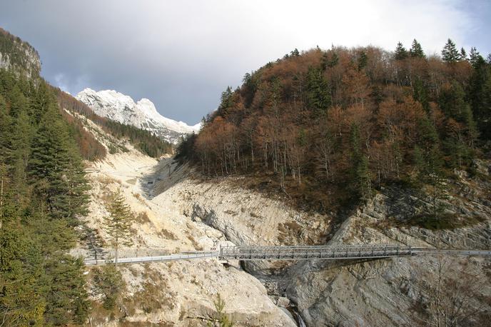 Potres v Logu pod Mangrtom leta 2000 | Foto Ljuba Brank, Wikimedia Commons