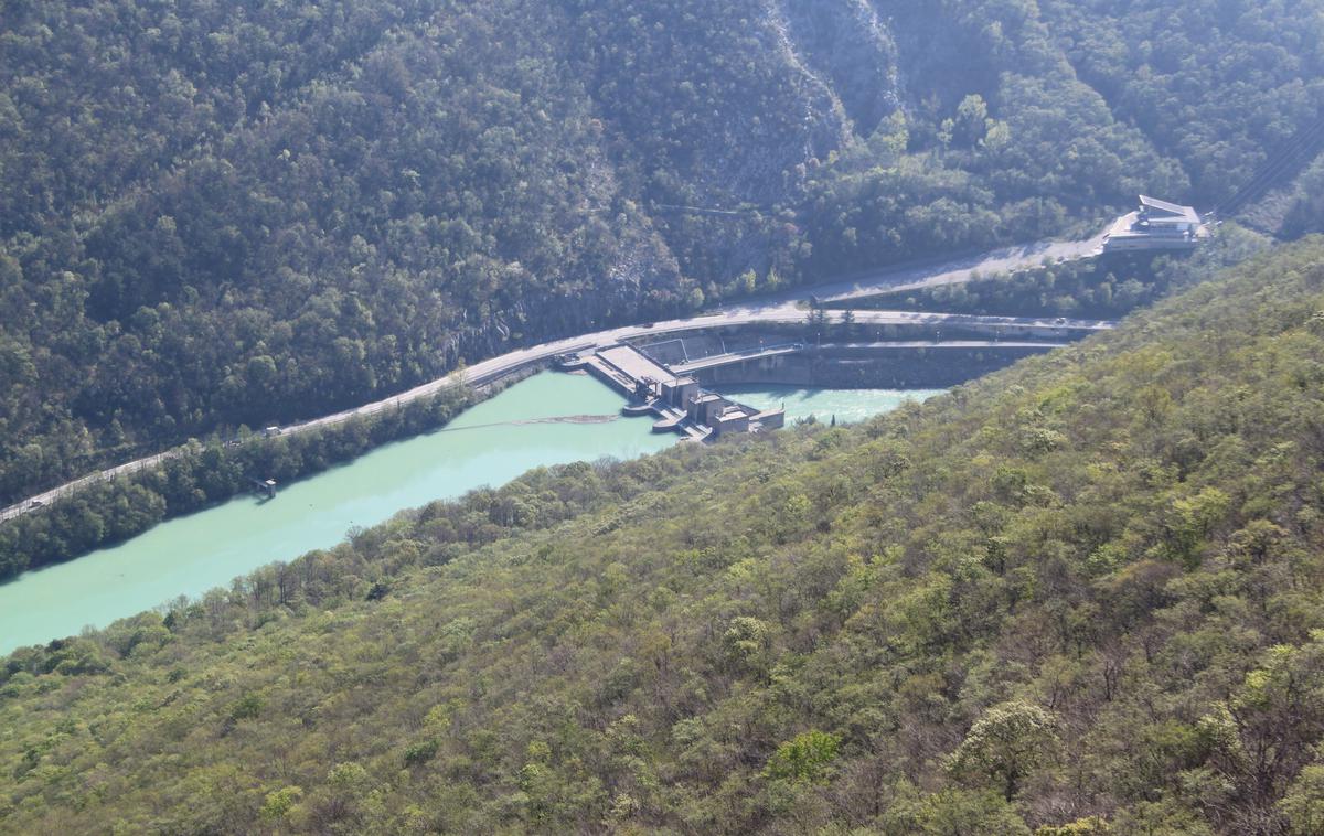 HE hidroelektrarna Solkan | Obratovanje Hidroelektrarne Solkan so prejšnji teden ustavili prvič po letu 2003. | Foto JakobZ, CC BY-SA 3.0