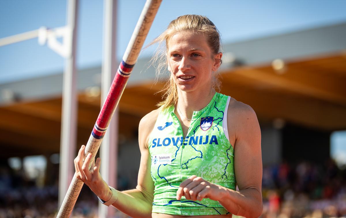 Tina Šutej, EP Maribor | Kapetanka Tina Šutej je upravičila vlogo prve favoritinje v skoku s palico. | Foto Jure Banfi