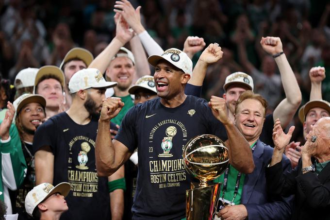 Kapetan Al Horford se je z moštvenimi kolegi veselil naslova prvaka lige NBA. | Foto: Reuters