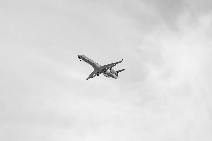  Raziskave znanstvenikov so pred leti dokazale, da zasebni leti ozračje, glede na potnika, onesnažujejo do 40-krat bolj od "klasičnih" komercialnih letov z večjimi potniškimi letali.  | Foto: Unsplash