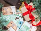 Praznik. Božič. Božičnica. Darilo. Denar. Izplačilo božičnice.