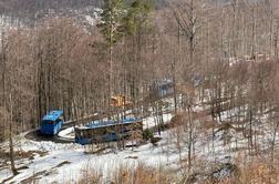 Drama na smučišču: 150 učencev reševali 20 ur