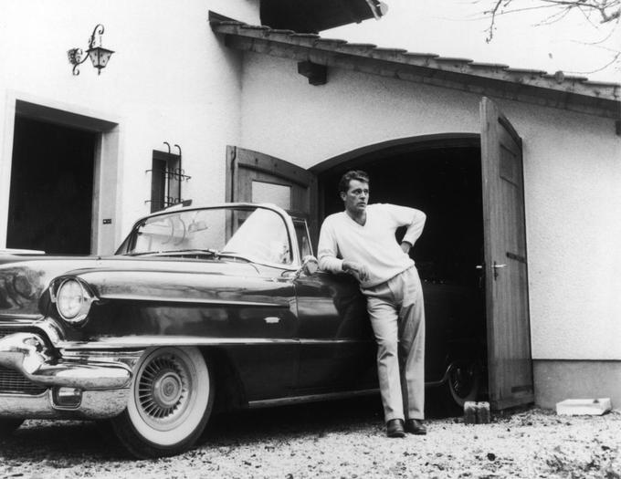 Igralec Richard Burton je bil prvi hollywoodski zvezdnik, ki je javno priznal, da ima hemofilijo. Leta 1964 je ustanovil finančni sklad za iskanje zdravila za hemofilijo. | Foto: Getty Images