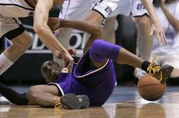 Utah pokazal zobe in "položil" Lakerse