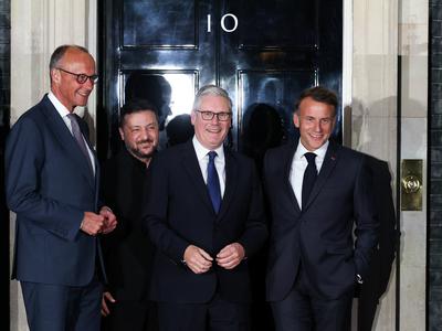 Zelenski in evropski voditelji v Londonu za pogajanja z Rusi
