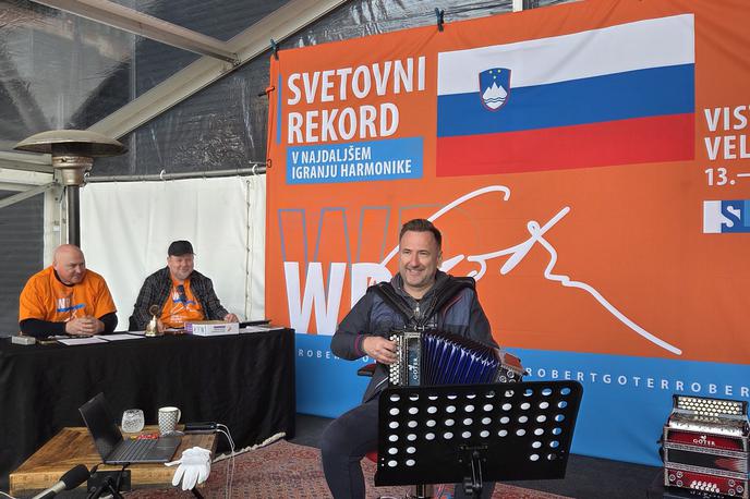 Robert Goter, harmonika, Guinnessov rekord | Robert Goter je svetovni prvak v igranju na diatonično harmoniko. | Foto STA