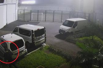 Objavljamo posnetke: kako sta zapornika pobegnila iz koprskega zapora #video