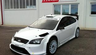 Nad Grgarjem tovarniški ford focus WRC in Ragnottijev renault clio maxi