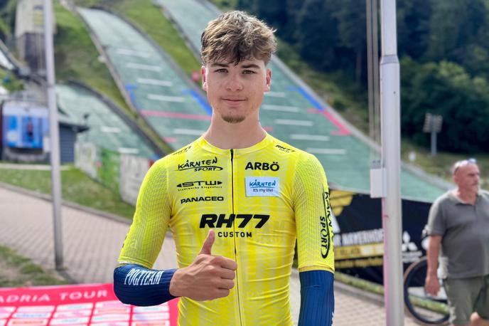 Luka Maksimović | 16-letni slovenski kolesar Luka Maksimović (Pogi Team) je že v svoji prvi sezoni na cestnem kolesu postal državni prvak v cestni vožnji in podprvak v kronometru v kategoriji starejših mladincev. Pred tednom dni je v Avstriji suvereno zmagal na etapni dirki Alpe Adria, kjer je dobil tri od štirih etap. | Foto POGI Team