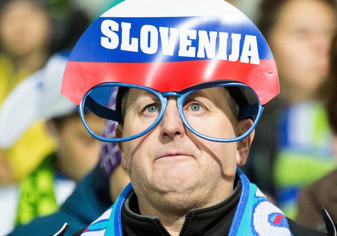 Koliko slovenskih navijačev se bo danes zvečer zbralo v Stožicah? | Foto: Vid Ponikvar