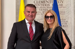 Helena Blagne z vatikansko himno nastopila v Rimu #video