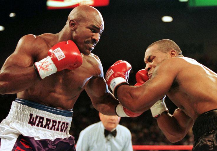 Evander Holyfield je denar pustil v igralnicah. | Foto: Reuters