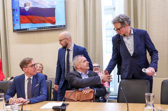 Zaplet med socialnimi partnerji, o interventnem zakonu niso razpravljali