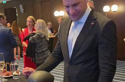 Stevanović na obisku v Srbiji: njegova gesta je nasmejala številne #video