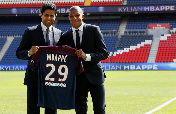 Prvi mož PSG Nasser Al-Khelaif je lani poleti zanj odštel kar 180 milijonov evrov. | Foto: Reuters