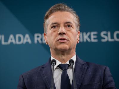 Golob: Vsak državljan bo dobil brezplačen dostop do orodij umetne inteligence