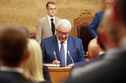 Kaos na Balkanu: Rušijo ga, ker podpira Dodika