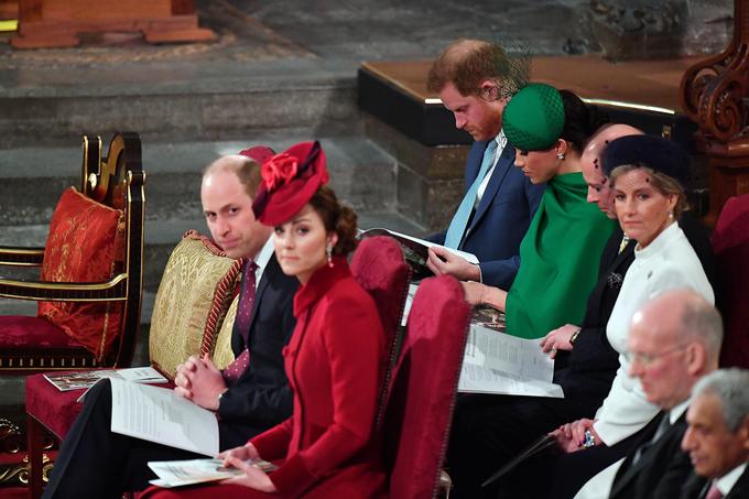 Kraljeva para sta sedela ločeno. | Foto: Reuters