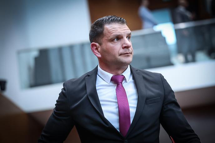 Redna seja Državnega zbora | "Izvolili so samo prvega med enakimi," meni novoizvoljeni predsednik DZ Zoran Stevanović.  | Foto Ana Kovač
