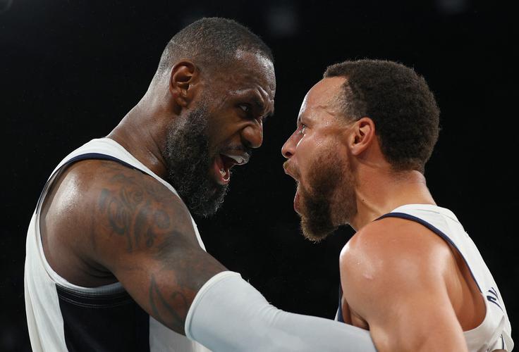 Pariz 2024 košarka ZDA LeBron James Stephen Curry | Foto: Reuters