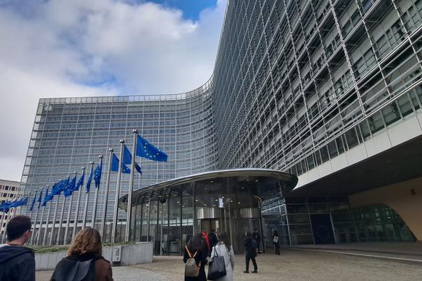 EU pripravlja 150 milijard evrov za skupne obrambne naložbe