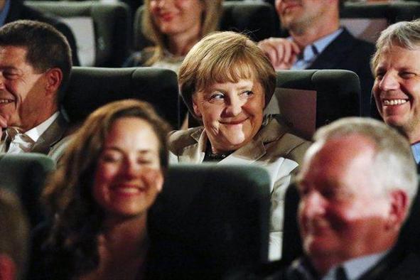 Angela Merkel zanika vodenje komunistične propagande