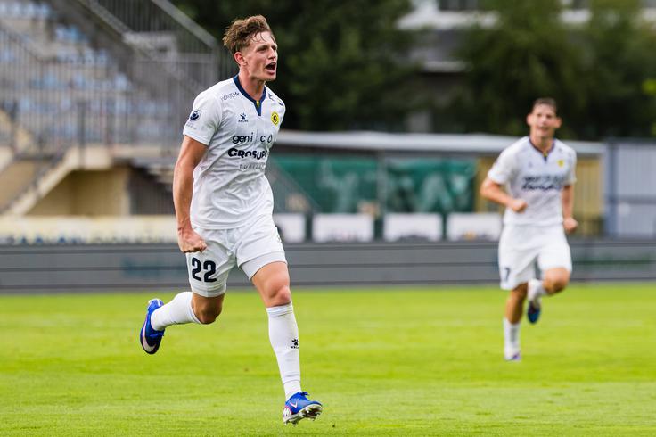 Novinec v dresu Brinja  Nal Lan Koren je dosegel njihov prvi prvoligaški zadetek. | Foto: Grega Valančič