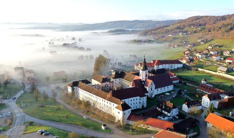 Stična letos prvič gosti mednarodno poletno šolo restavriranja