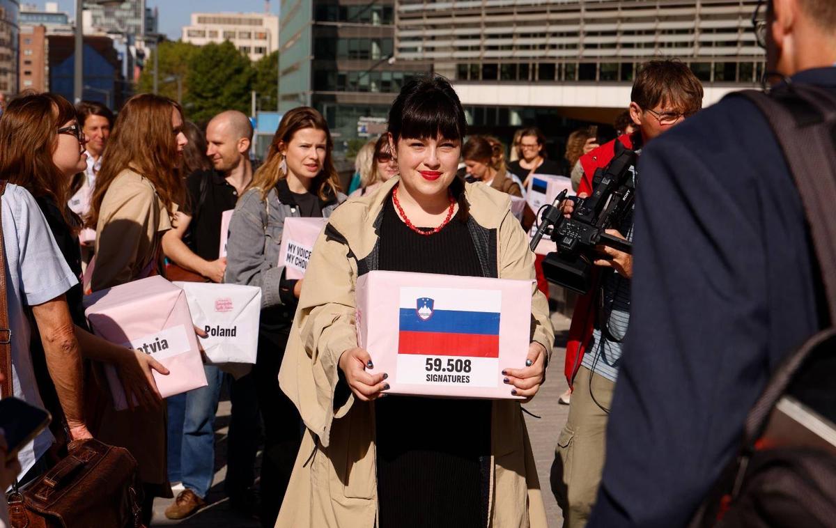Nika Kovač | Kovač Toninu: "Matej Tonin, kampanja My Voice, My Choice je kampanja, ki si prizadeva, da se take stvari več ne bi dogajale. Kampanja My Voice, My Choice je kampanja, ki si prizadeva, da v Evropi ne bi imeli nevarnih splavov. Kampanja My Voice, My Choice si prizadeva, da ženske v Evropi ne bi več umirale zato, ker ne bi dobile ustrezne zdravstvene oskrbe."