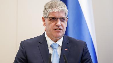 Trikrat manj migrantov kot pred letom dni