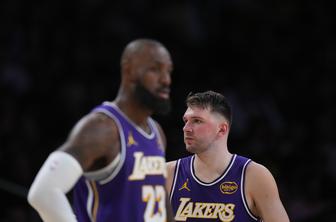 Zdravstveni karton Lakersov se debeli: Dončića spremljajo, Smart odšepal