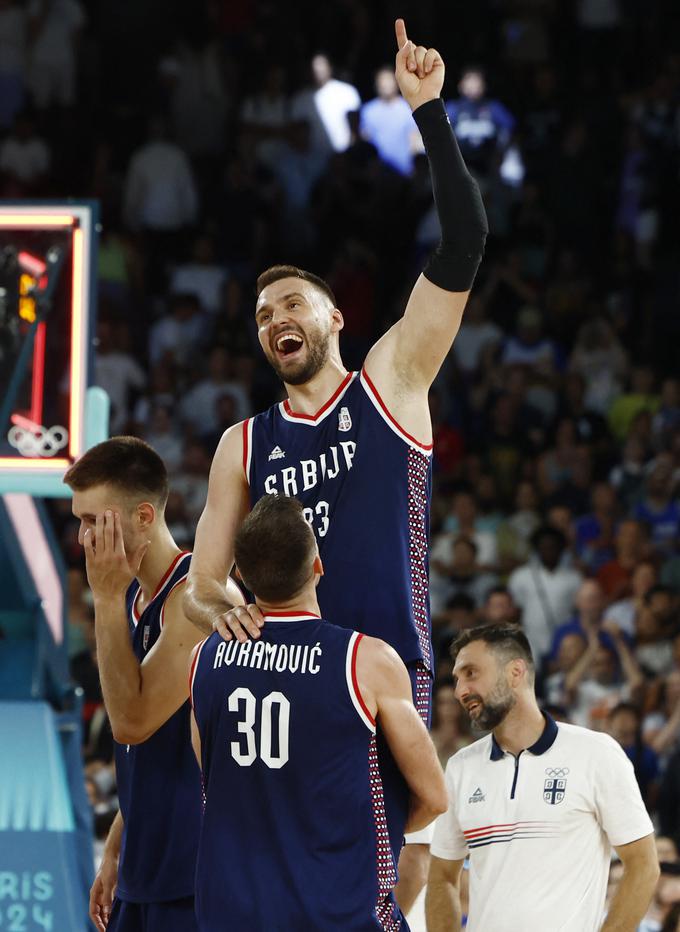 Marko Gudurić in Aleksa Avramović sta se tako razveselila zmage nad Nemci. | Foto: Reuters