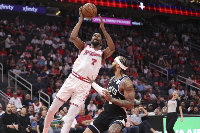 Kevin Durant | Houston Rockets so z zmago nad Milwaukee Bucks (119:113) zmagali še četrtič zapored.  | Foto Reuters