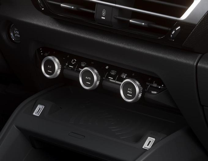 Zanimiva novost, fizični gumbi za klimatsko napravo | Foto: Citroën