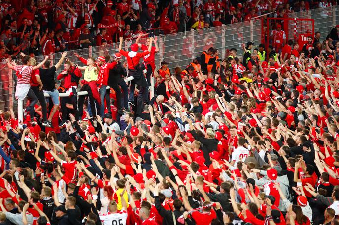 Union Berlin Stuttgart | V Nemčiji se gledalci vračajo na tribune. | Foto Reuters