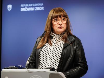 Vmesno poročilo razkriva: 131 tisoč evrov Žanu Janši, skoki prihodkov Biščaka in Tomašiča